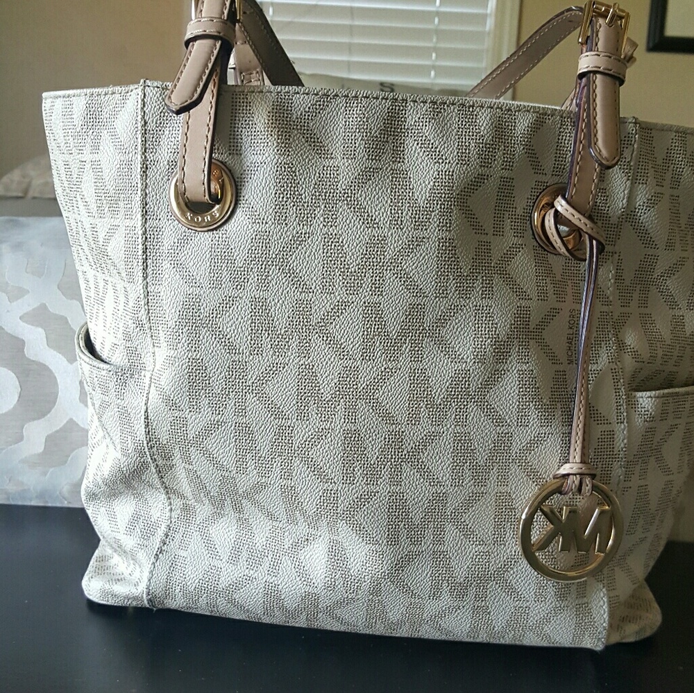 Michael Kors tote